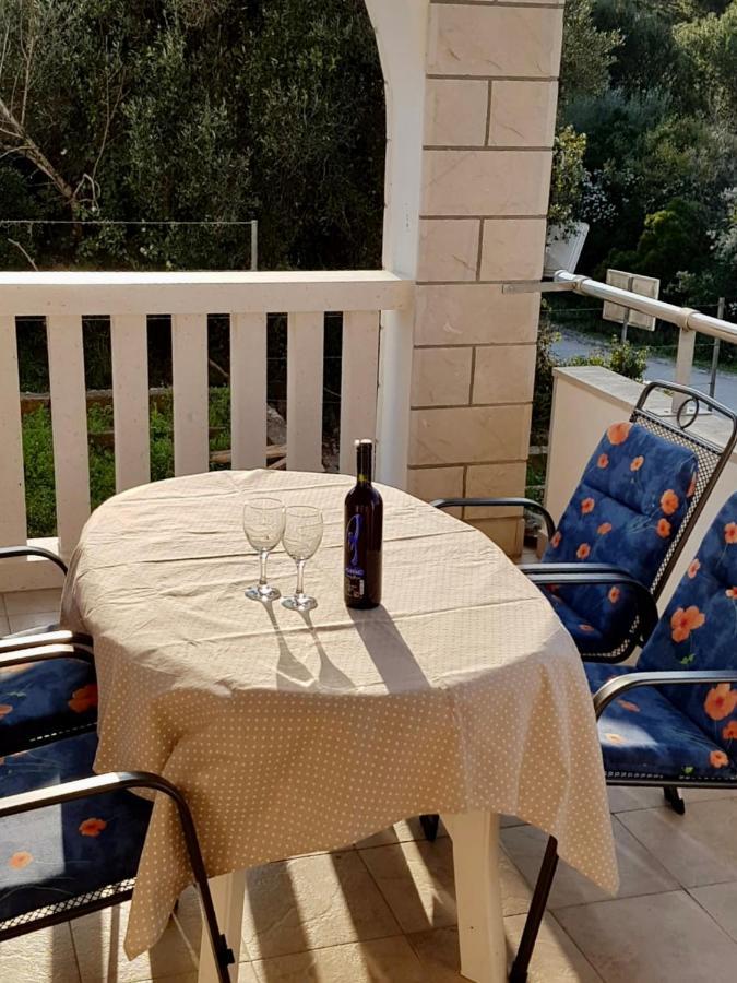 Apartmani Luka Zrnovo Экстерьер фото